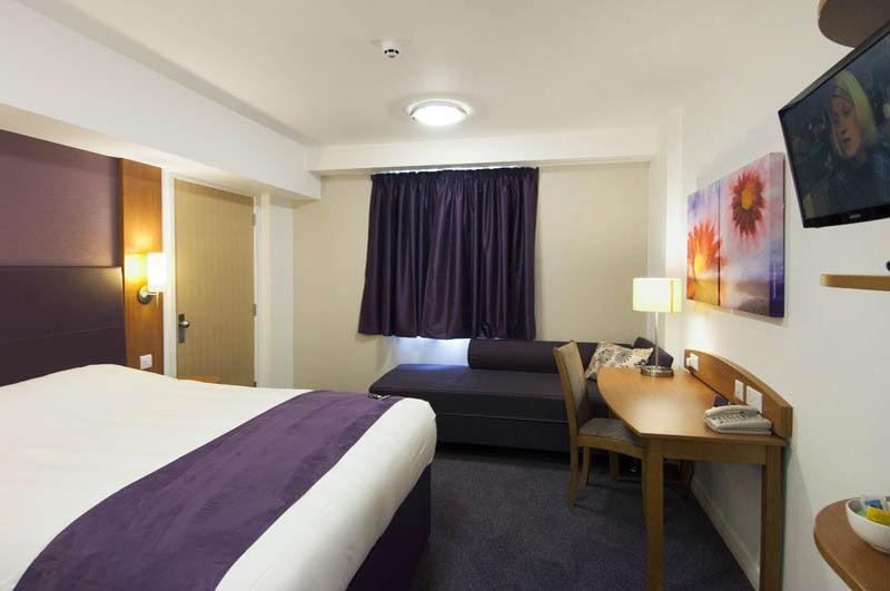 Premier Inn Premier Inn Sandhurst Sandhurst  Buitenkant foto